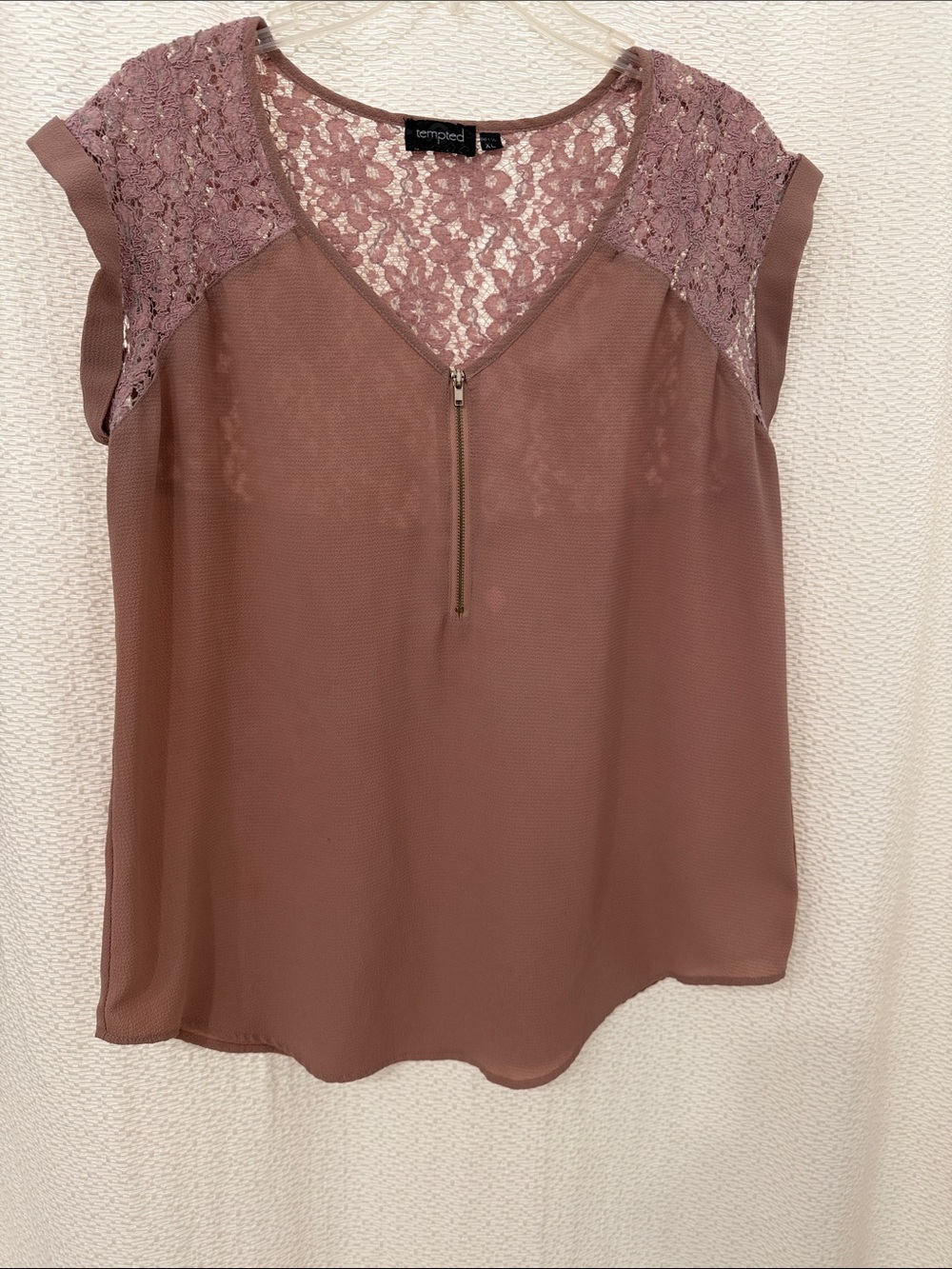 Tempted Women's Dusty Rose Lace-Shoulder Zip Front Blouse